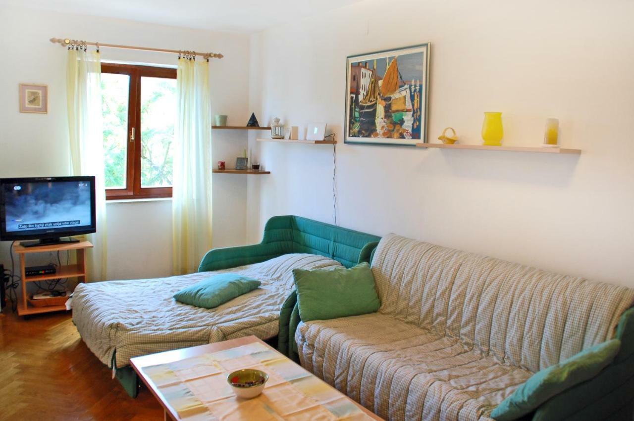 Apartment Branko With Free Parking Ičići Zewnętrze zdjęcie